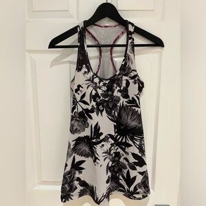 Lululemon Cool Racerback - Size 8
